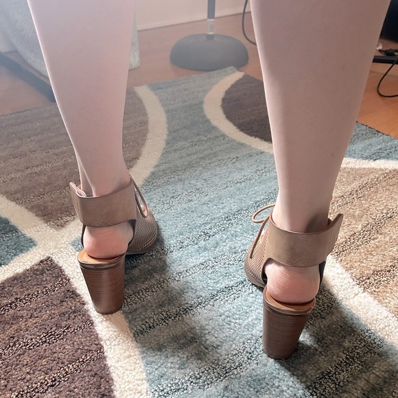 Call It Spring Platform Block Heeled Sandals - Picture 7 of 7